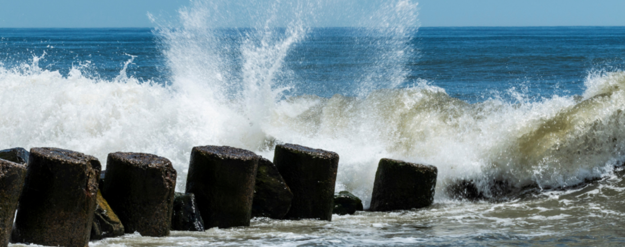 Ocean waves crashing against rocks