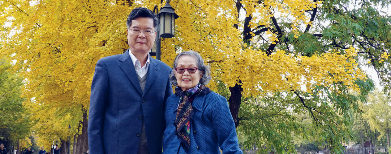 Hongtao Hu, a Fielding School visiting scholar in 1985-86, with FSPH professor emeritus, Virginia C. Li during Li's visit to Beijing, China in November 2019.
