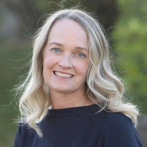 Dr. Julie Enginer