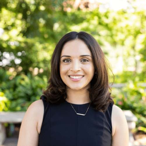 Maite Medina receives award