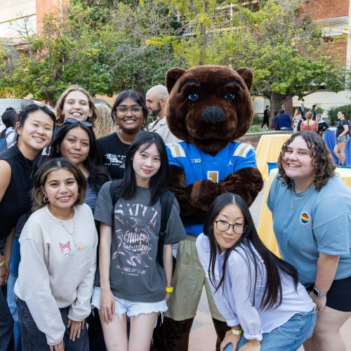 Joe Bruin visits the 2026 UCLA Fielding Fall Welcome